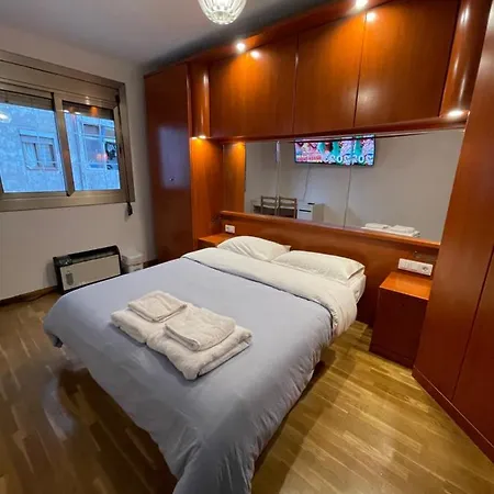 Habitacion Comoda En Barcelona Homestay *